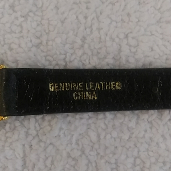 Signature Studio womens watch - Picture 4 of 4